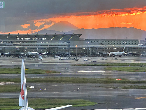 Window view from LDH kitchen THE TOKYO HANEDA